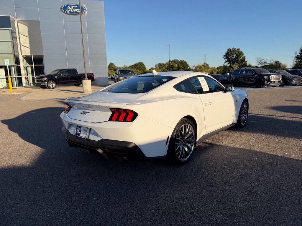 Used 2025 Ford Mustang GT Premium RWD image 5