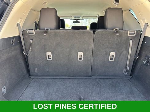 Used 2024 Nissan Pathfinder SV FWD image 25