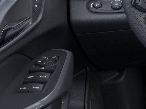 Used 2024 Chevrolet Trax LS w/ LS Convenience Package FWD image 22