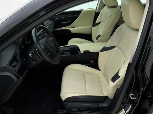 Certified 2022 Lexus ES 350 w/ Premium Package image 15