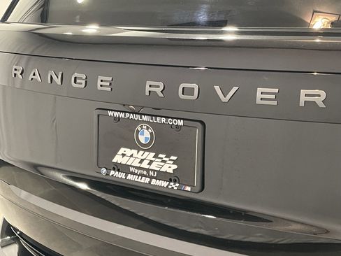 Used 2025 Land Rover Range Rover SE AWD/4WD image 24