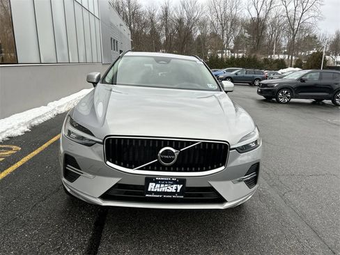 Certified 2023 Volvo XC60 B5 Core w/ Climate Package image 3