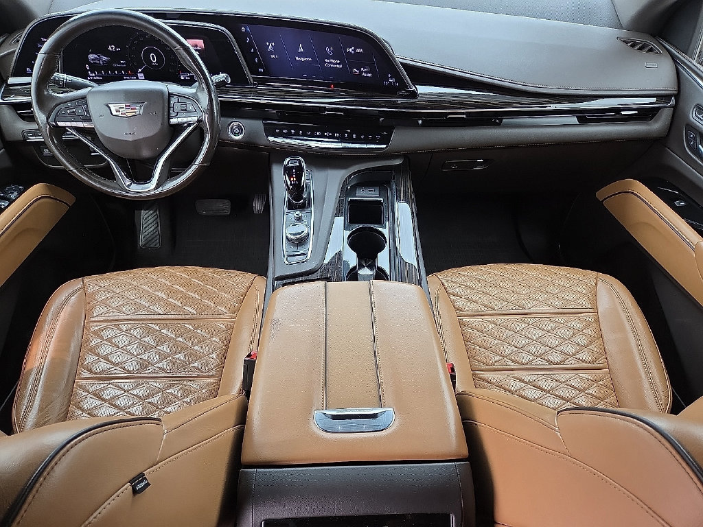Used 2021 Cadillac Escalade Premium Luxury w/ LPO, Floor Liner Package AWD/4WD image 11
