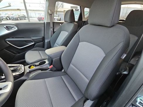 Used 2025 Kia Soul S image 20