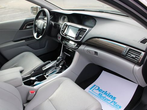 Used 2016 Honda Accord EX-L image 17