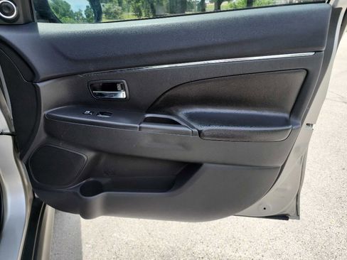 Used 2013 Mitsubishi Outlander Sport SE FWD image 28