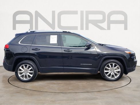 Used 2014 Jeep Cherokee Limited w/ Luxury Group FWD image 11