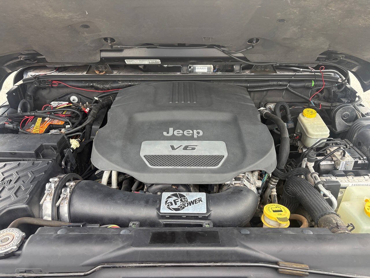 Used 2014 Jeep Wrangler Unlimited Sahara AWD/4WD image 22