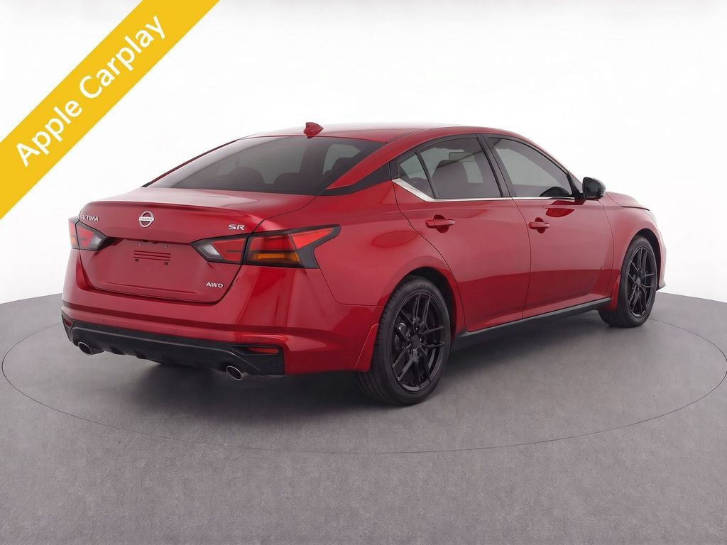 Used 2024 Nissan Altima 2.5 SR w/ SR Premium Package AWD/4WD image 3