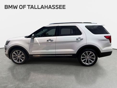 Used 2017 Ford Explorer Limited w/ Equipment Group 301A FWD image 8