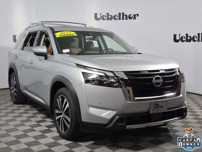 Used 2025 Nissan Pathfinder Platinum