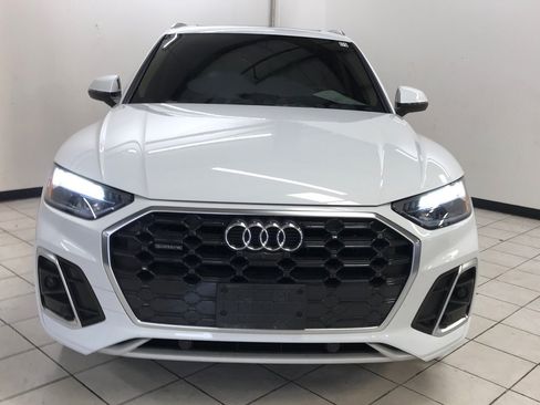 Used 2023 Audi Q5 2.0T Premium Plus w/ Premium Plus Package AWD/4WD image 2