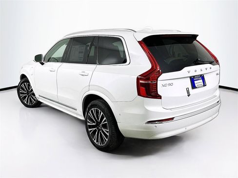 Used 2025 Volvo XC90 T8 Plus w/ Protection Package Premier image 6