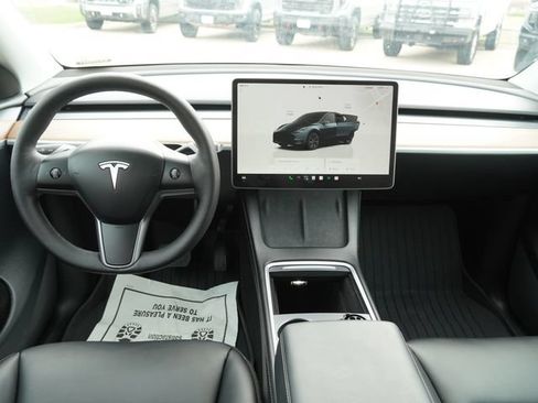 Used 2024 Tesla Model Y Long Range AWD/4WD image 14