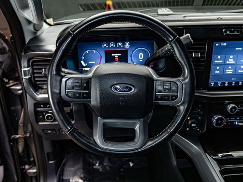 Used 2023 Ford F250 Lariat w/ Sport Appearance Package image 16