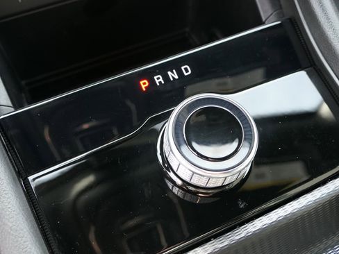 Used 2025 Jeep Grand Cherokee Laredo X image 18