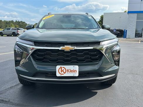 New 2025 Chevrolet Trax LT w/ LT Convenience Package image 2