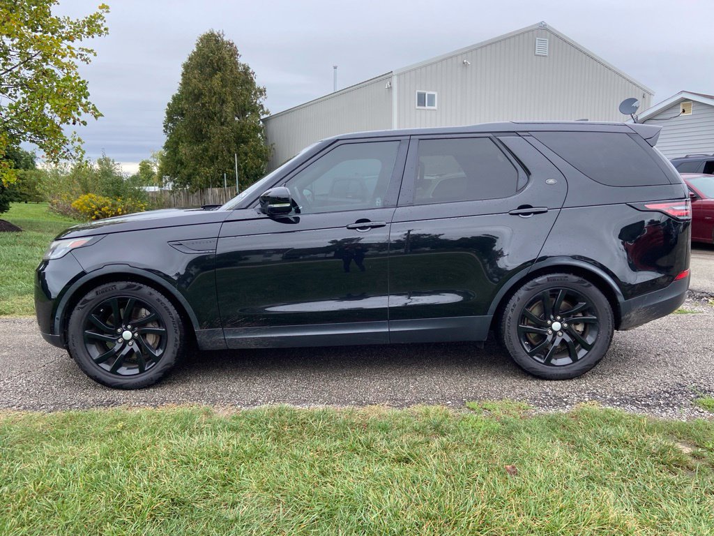 Used 2018 Land Rover Discovery HSE AWD/4WD image 2