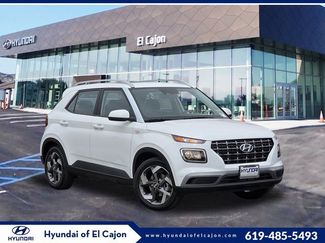 New 2025 Hyundai Venue SEL video 1