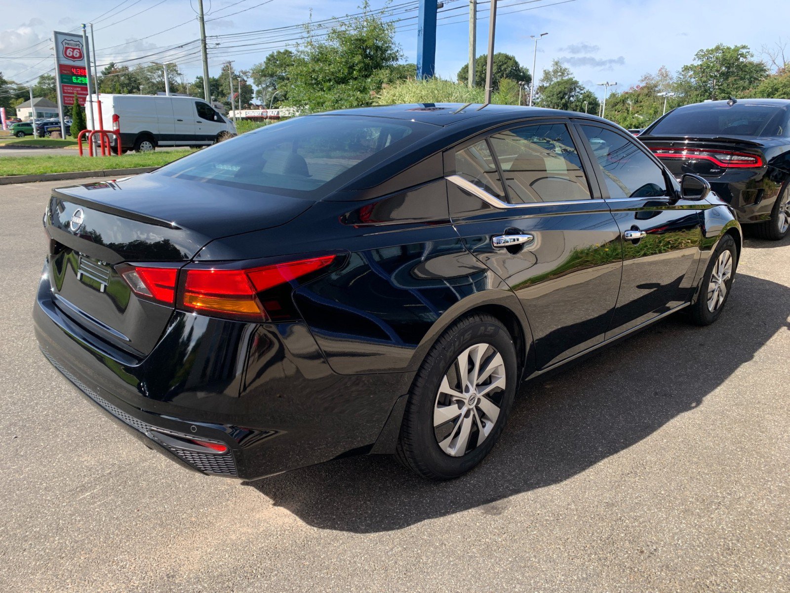 Used 2023 Nissan Altima 2.5 S FWD image 7