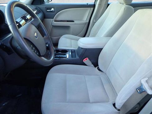 Used 2009 Ford Taurus SEL image 10