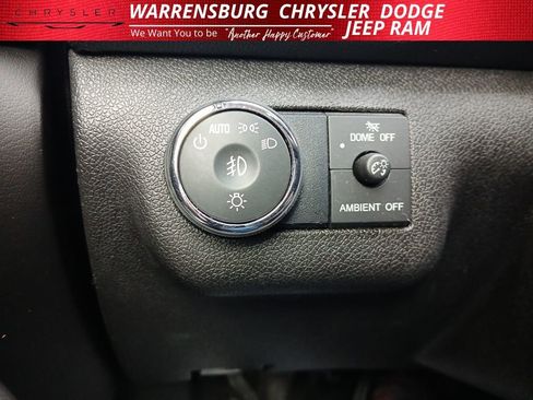 Used 2016 Chevrolet Traverse LT w/ Style and Technology Package image 29