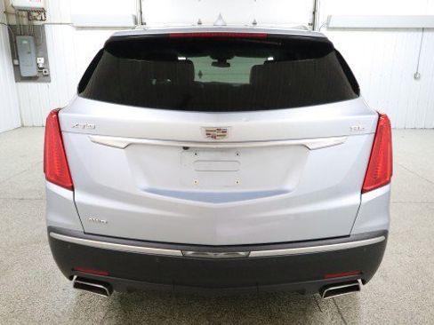 Used 2017 Cadillac XT5 Luxury w/ Driver Awareness Package AWD/4WD image 8