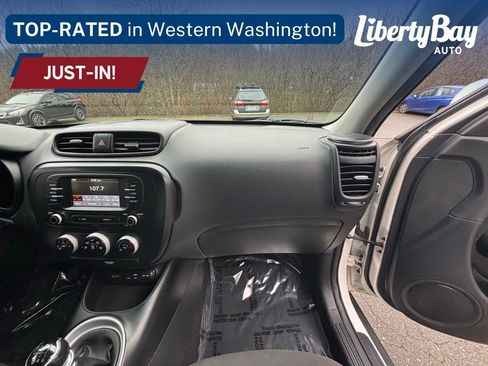 Used 2019 Kia Soul image 15