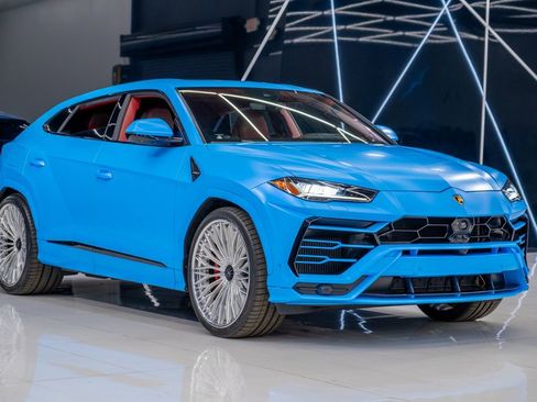 Used 2022 Lamborghini Urus image 1