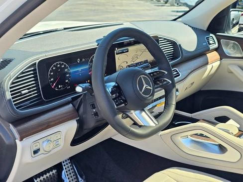New 2026 Mercedes-Benz GLS 450 4MATIC image 15