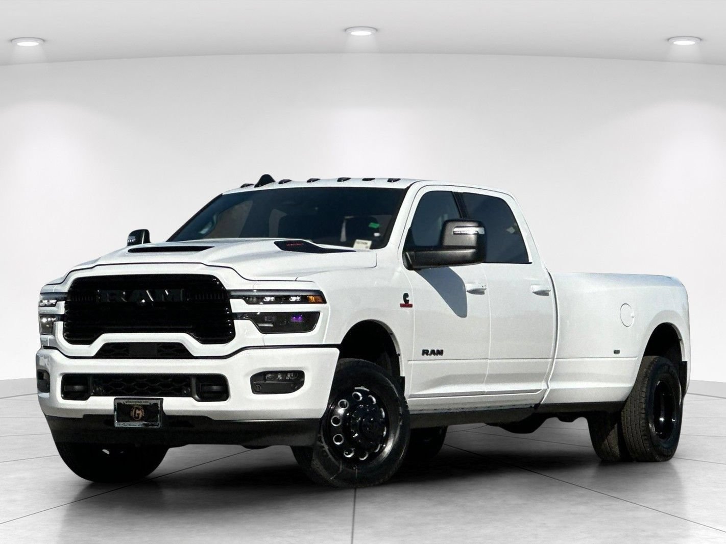 New 2026 RAM 3500 Laramie AWD/4WD image 3