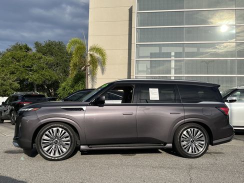 Used 2025 INFINITI QX80 Sensory AWD/4WD image 6