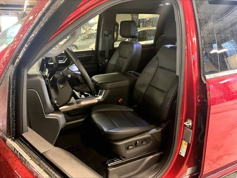 Used 2025 Chevrolet Silverado 2500 LTZ w/ LTZ Premium Package image 10