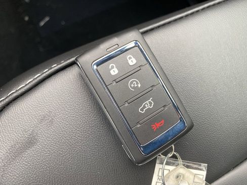 New 2025 Jeep Grand Cherokee L Limited w/ Black Appearance Package image 34