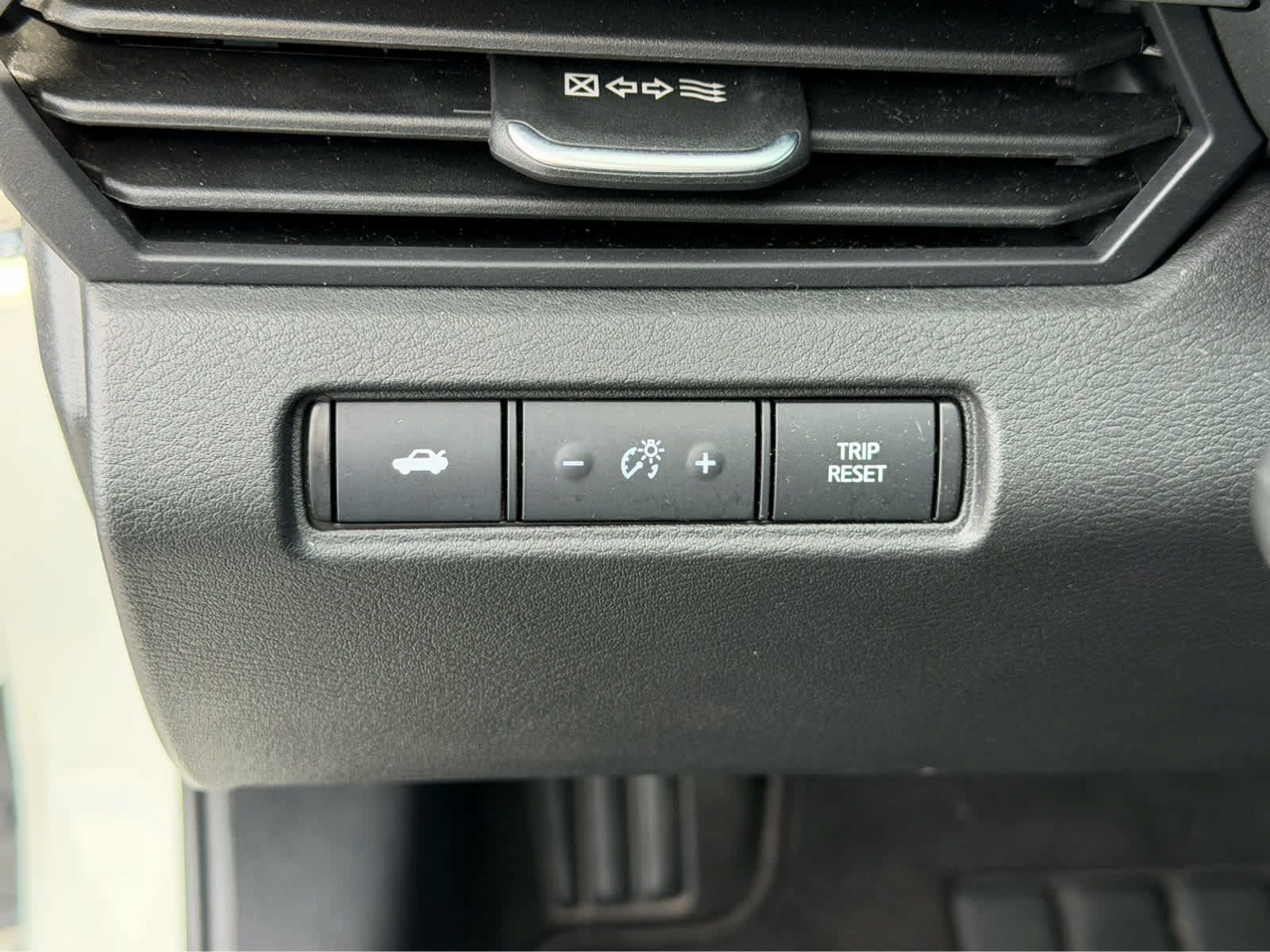 Used 2025 Nissan Altima 2.5 S FWD image 22