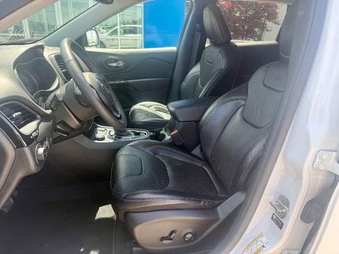 Used 2023 Jeep Cherokee Altitude Lux image 11