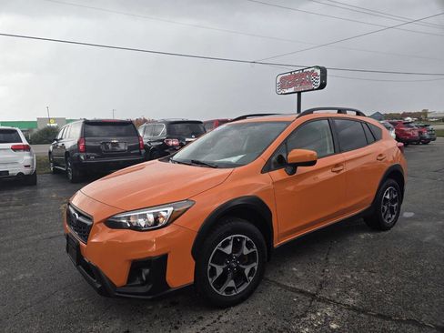 Used 2020 Subaru Crosstrek 2.0i Premium w/ Moonroof Package 2 image 6