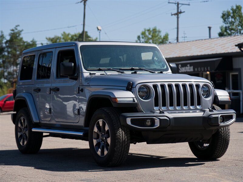 Used 2019 Jeep Wrangler Unlimited Sahara AWD/4WD image 3