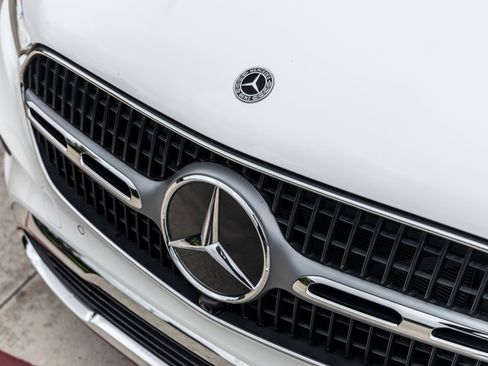 Used 2025 Mercedes-Benz GLC 300 image 15