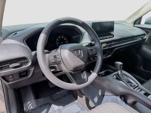 Certified 2023 Honda HR-V LX image 9