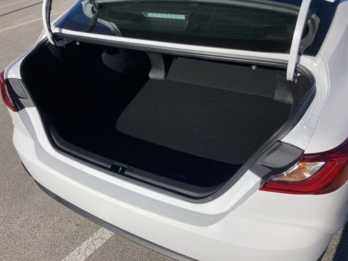 Used 2026 Toyota Camry SE image 22