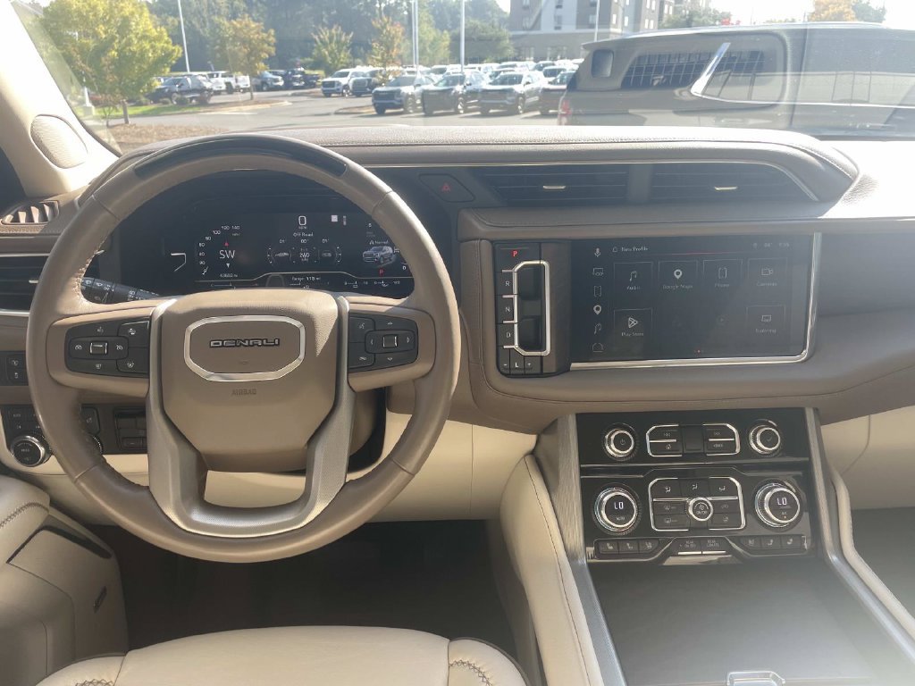 Used 2023 GMC Yukon Denali w/ Denali Reserve Package AWD/4WD image 17