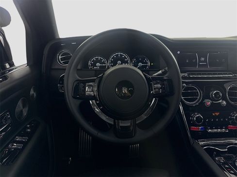 Used 2024 Rolls-Royce Cullinan image 23