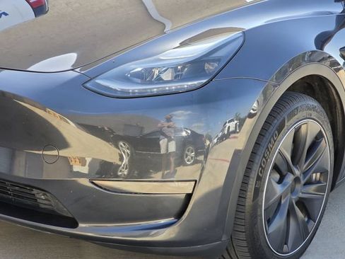 Used 2024 Tesla Model Y Long Range AWD/4WD image 7