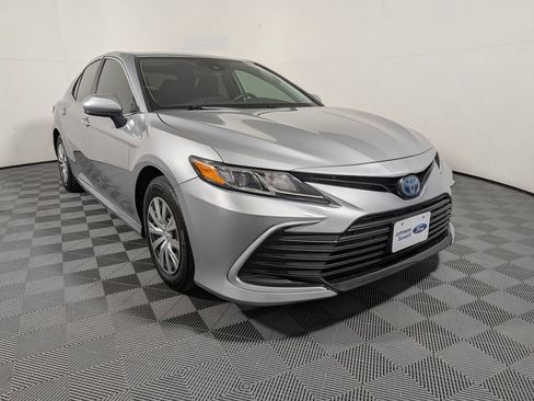 Used 2022 Toyota Camry LE FWD image 1