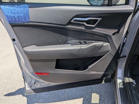 New 2026 Kia Sportage EX AWD/4WD image 11
