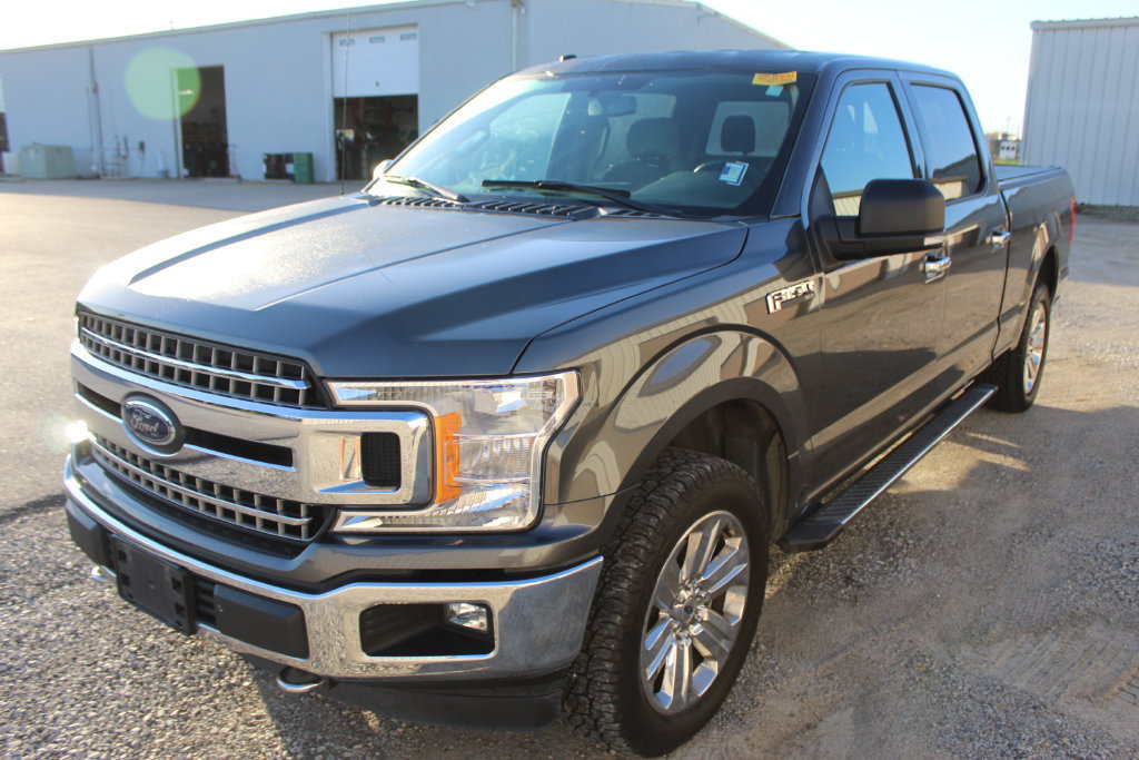 Used 2018 Ford F150 XLT w/ Equipment Group 302A Luxury AWD/4WD image 2