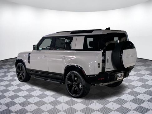 New 2026 Land Rover Defender 110 X-Dynamic SE AWD/4WD image 3