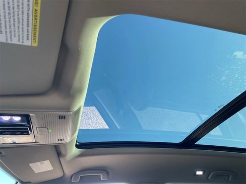 New 2026 Volkswagen Atlas SE image 18