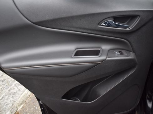 Used 2018 Chevrolet Equinox Premier AWD/4WD image 19